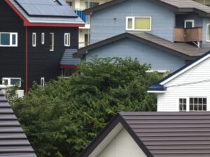 外壁塗装の色選びで差をつける！汚れに強い色と熱対策のコツ【東京都練馬区の方必見！】